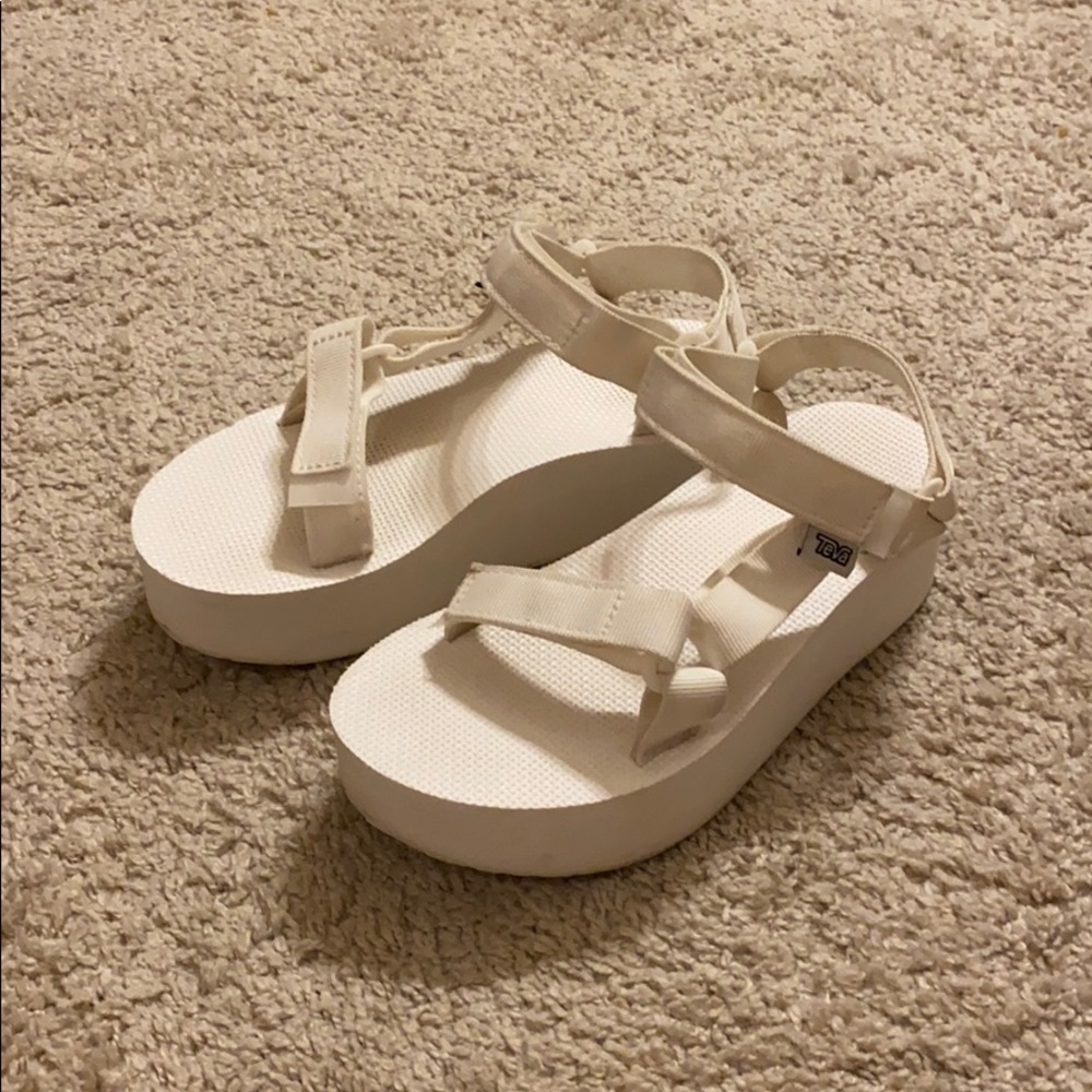 Platform Tevas